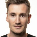 Oli White als Self
