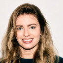 Elyse Willems als Herself