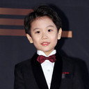 송민재 als Dae Sung [street food vendor's grandson]
