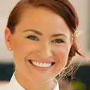 Stephanie Boswell als Judge
