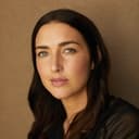 Ella Bourne als Pianist