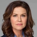 Wendy Crewson als Laura Miller