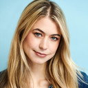Hannah Kat Jones als Angie