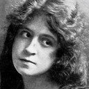 Gypsy Abbott als Estelle Fountaine