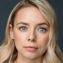 Sacha Parkinson als Amy Peterson