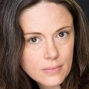 Melissa Schumacher als Intelligence Officer