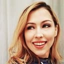 Molly Devon als The real-estate investor