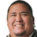 Brutus LaBenz als Kumu Hula