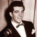 Frankie Vaughan als Carmello