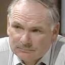 Clive Hearne als Harry