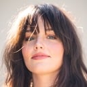 Lily Donoghue als 