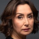 Nükhet Akkaya als Organizatör