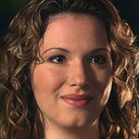 Alena Dashiell als Sara Baker
