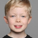 Bobby Beynon als Jonathan Brown (voice)