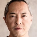 Ken Leung als Lloyd Bowman