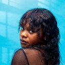 Elielle Mbangu als Linda
