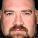 Chad Halvorsen als Tony aka The Muscle