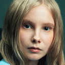 Maddie Evans als Ginger's Gang (uncredited)