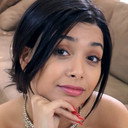 Aaliyah Hadid als Shiri