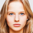 Александра Бортич als Sasha