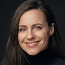 Ketija Šēnberga als Self - Host