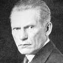 Bernard Siegel als Karl