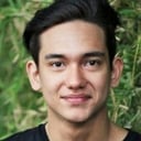 Adipati Dolken als Indra "Ican" Tauhid Sikumbang