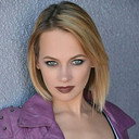 Sierra Collins als Christine