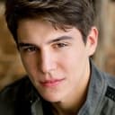 Michael Grant als Aiden