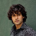 Karanvir Malhotra als Jay Sheth