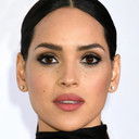 Adria Arjona als Jules Reyes