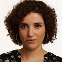 Ahlaam Teghadouini als Sophie's Colleague