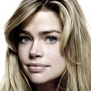 Denise Richards als Barbara Robinson