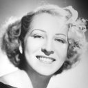 Natalie Garson als Mildred, Girl with Sidney (uncredited)
