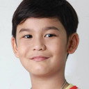Sebastian Vargas, Jr. als Young Hunter