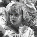 Yvette Langlais als Enfant