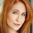 Elizabeth Arlen als Garage Customer