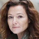 Alexandra Simon als Silhouette Bureau 3