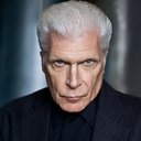 Mark Walker als Avery Shaw