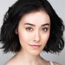 Laura Hetherington als Lily
