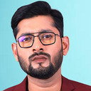 Honey Bafna als Dwarakanath Ganguly (Dwarka)