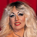 Nancy French als Debbie