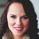 Geneviève Everell als Self - Host