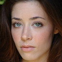 Alissa Dean als Sarah ("Freakshow")