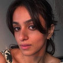 Siffat Gandhi als Reporter at Hospital