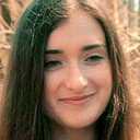 Michaela Semak als Jude McCarthy