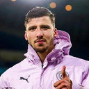 Rúben Dias als Self