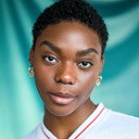Selina Jones als Medea
