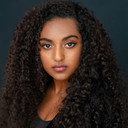 Uma Kaler als Female Student