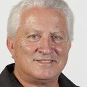 Steven Tandy als Roger Bright